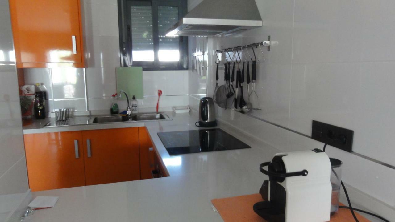 Oasis Beach 5 Apartment โอริอุเอลา ภายนอก รูปภาพ
