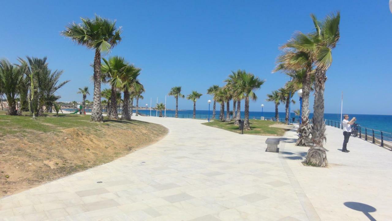 Oasis Beach 5 Apartment โอริอุเอลา ภายนอก รูปภาพ