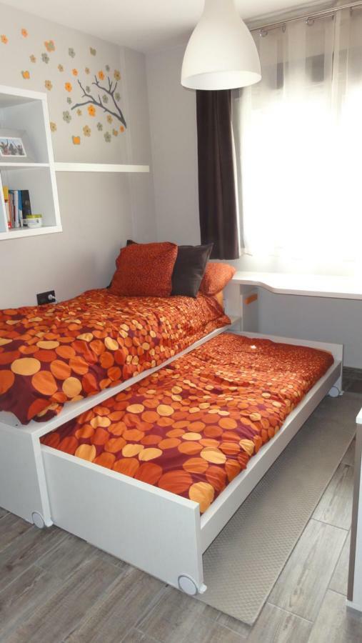 Oasis Beach 5 Apartment โอริอุเอลา ภายนอก รูปภาพ