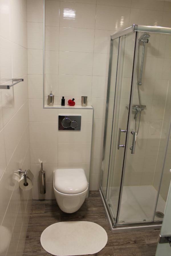 Oasis Beach 5 Apartment โอริอุเอลา ภายนอก รูปภาพ