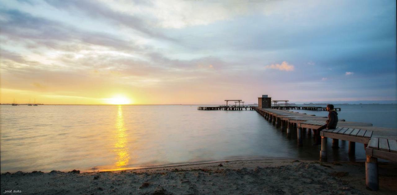 Oasis Beach 5 Apartment โอริอุเอลา ภายนอก รูปภาพ
